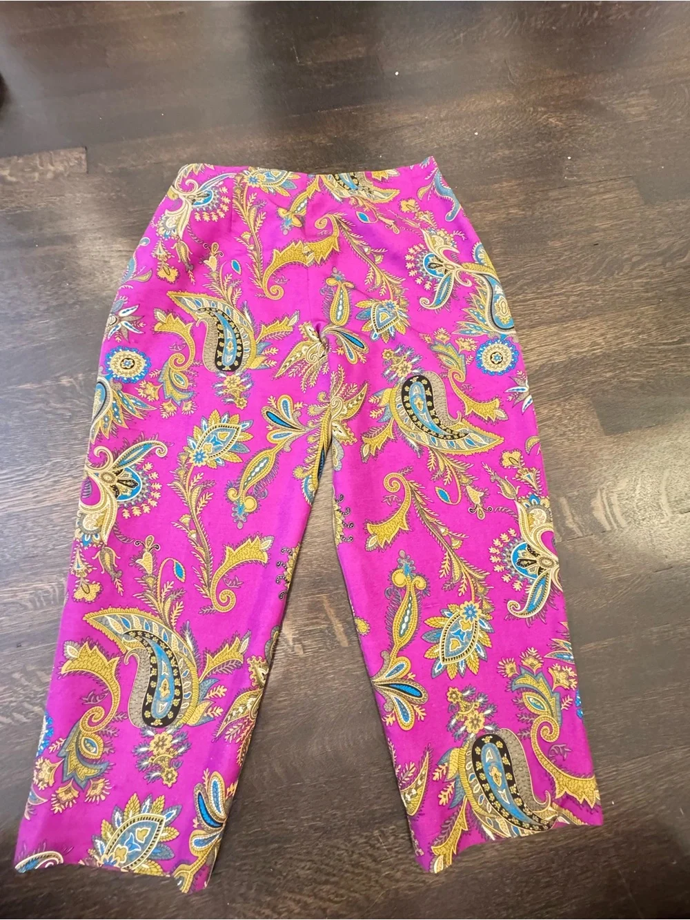 Worthington purple Paisley Stretch Capri Leggings